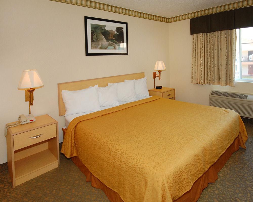 Super 8 By Wyndham Gloucester Gloucester City Rom bilde
