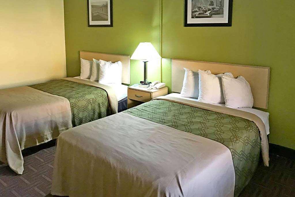Super 8 By Wyndham Gloucester Gloucester City Rom bilde